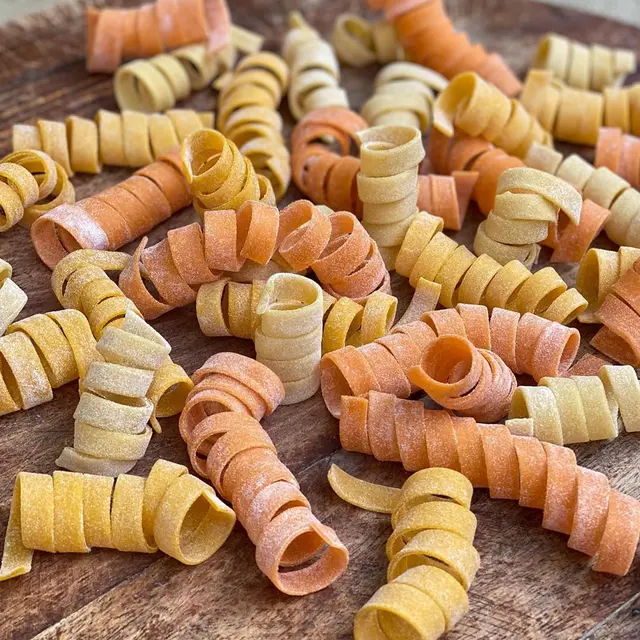 Koki Rumahan Ini Buat Pasta Berwarna yang Unik dan Berbeda, 6 Hasilnya Bak Pelangi