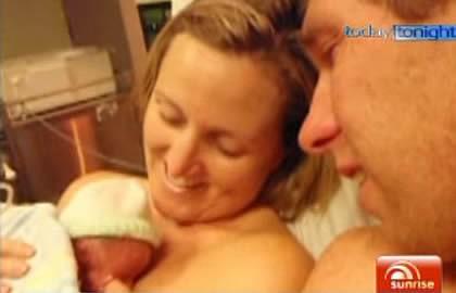 bayi Jamie hidup kembali setelah dipeluk ibunya(c) essentialbaby.com.au