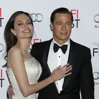 Angelina Jolie dan Brad Pitt (Bintang/EPA)