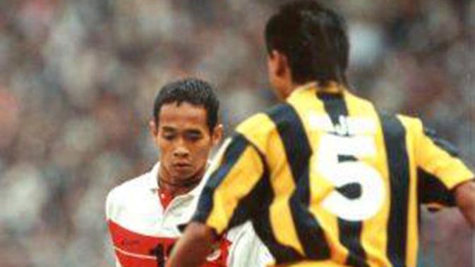 Kurniawan Dwi Yulianto, kalah menyakitkan di semifinal Piala Tiger 1996 dari Malaysia. (Bola.com/Dok. Pribadi)