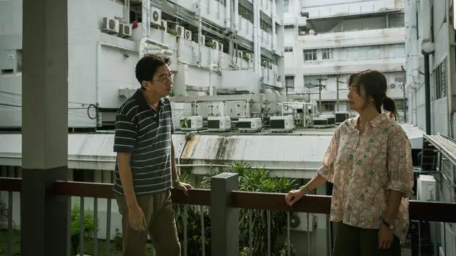 Sanya Kunakorn sebagai Kiang dalam film How To Make Millions Before Grandma Dies. (Foto: Dok. KlikFilm)