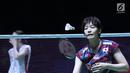 Ganda putri Jepang, Sayaka Hirota saat melawan Mayu Matsumoto/Wakana Nagahara di Final Indonesia Open 2018 di Istora GBK, Jakarta, Minggu (8/7). Yuki/Sayaka menang 21-14, 16-21, 21-14. (Liputan6.com/Helmi Fithriansyah)