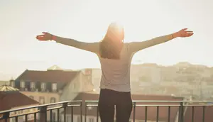 7 Kebiasaan Pagi Orang Cerdas secara Mental dan Emosional, Bikin Hari Lebih Positif
