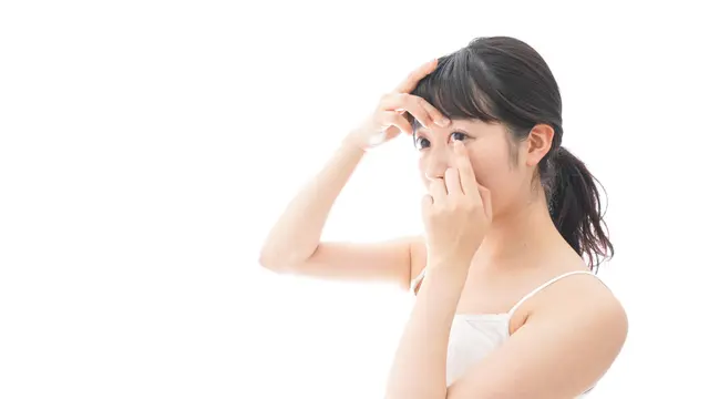 Menghilangkan Bintitan dengan 3 Cara Mudah Ini! / copyright shutterstock