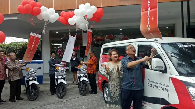 Grand opening office dan open house kantor