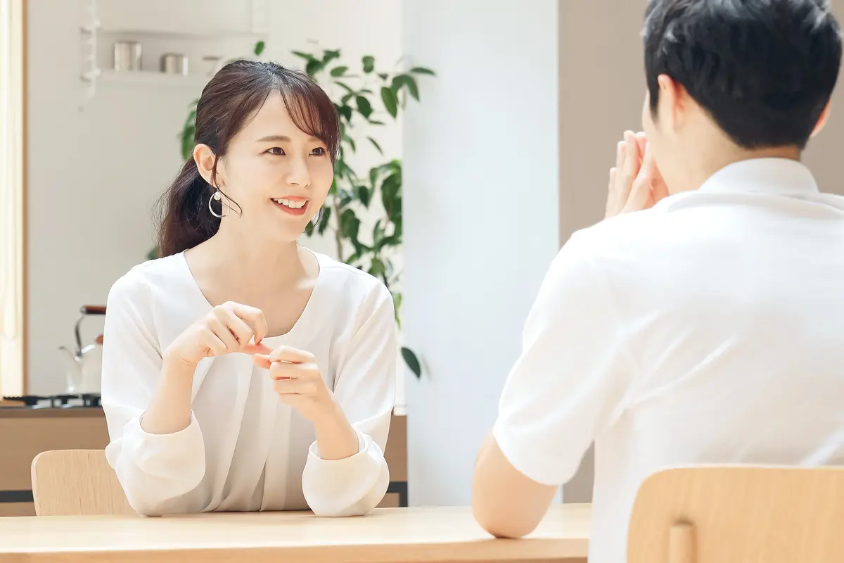 perempuan dan pasangan 9 agustus