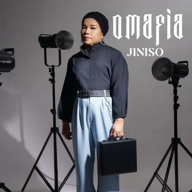 Dewi Zuhriati Ibu Fuji