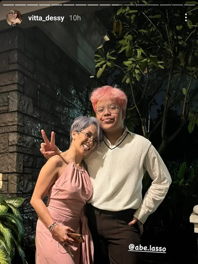 7 Potret Ari Lasso Rayakan Ultah Istri, Tampil Bahagia di Tengah Lawan Kanker