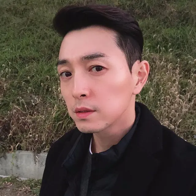 Jung Sung Il (Foto: Instagram/ygmicael)