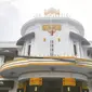 Gedung De Majestic yang berada di Jalan Braga Bandung sempat menjadi Broadway-nya Bandung pada awal pendiriannya. (Liputan6.com/Aditya Prakasa)