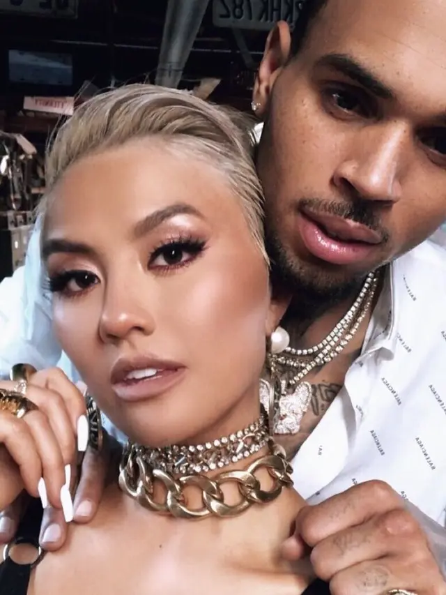 Agnez Mo dan Chris Brown