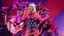 Penampilan Katy Perry dalam konser Jingle Ball 2019 KIIS-FM di The Forum, Inglewood, California, Amerika Serikat, Jumat (6/12/2019). (AP Photo/Chris Pizzello)