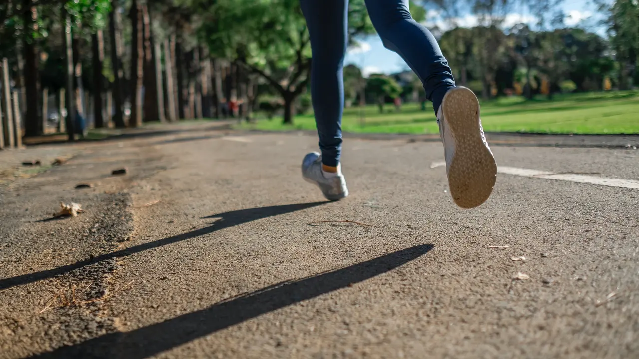 Contoh ilustrasi jogging