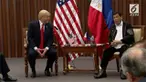Presiden Duterte dan Presiden Trump melakukan pertemuan bilateral. Dalam pertemuan tersebut, kedua presiden saling memuji satu sama lain.