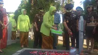 Jaksa Agung Muhammad Prasetyo melakukan upacara dan ziarah di Taman Makam Pahlawan (TMP) Kalibata, Jakarta Selatan, Minggu (21/7/2019).(Merdeka/com/ Nur Habibie)