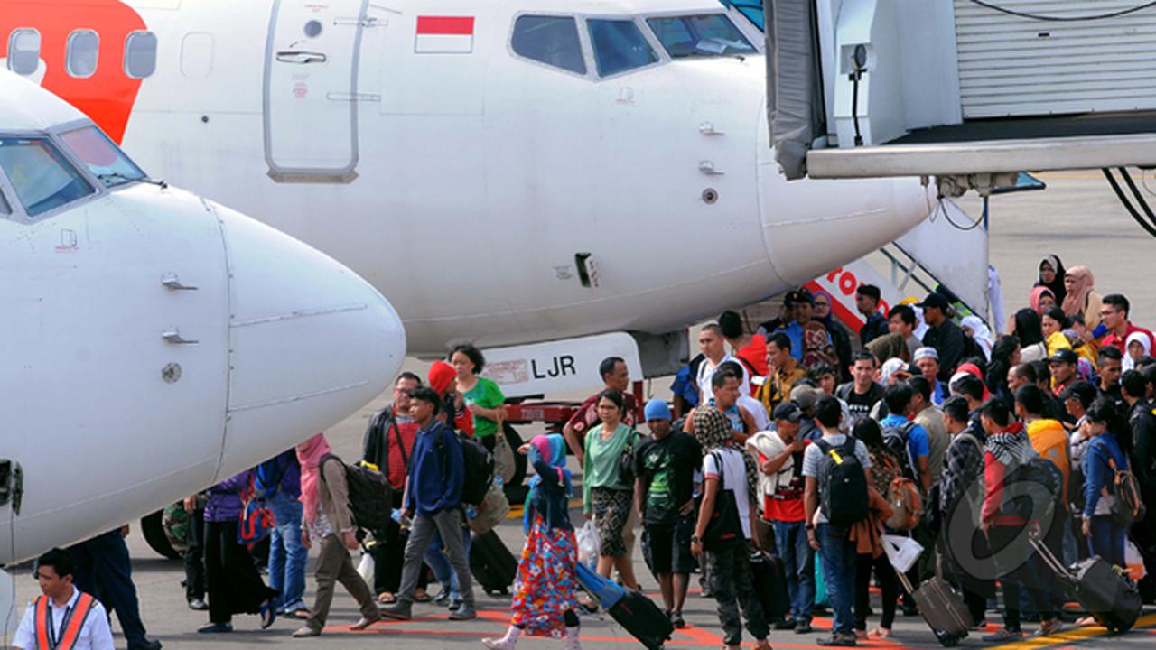 Ratusan Penumpang Lion Air Terlantar di Terminal 1B Soekarno Hatta