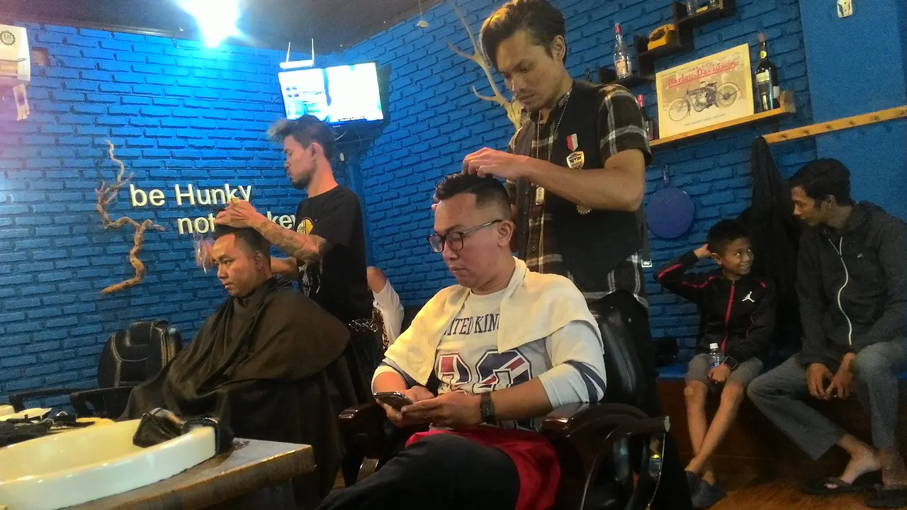 Barber shop hungky dory