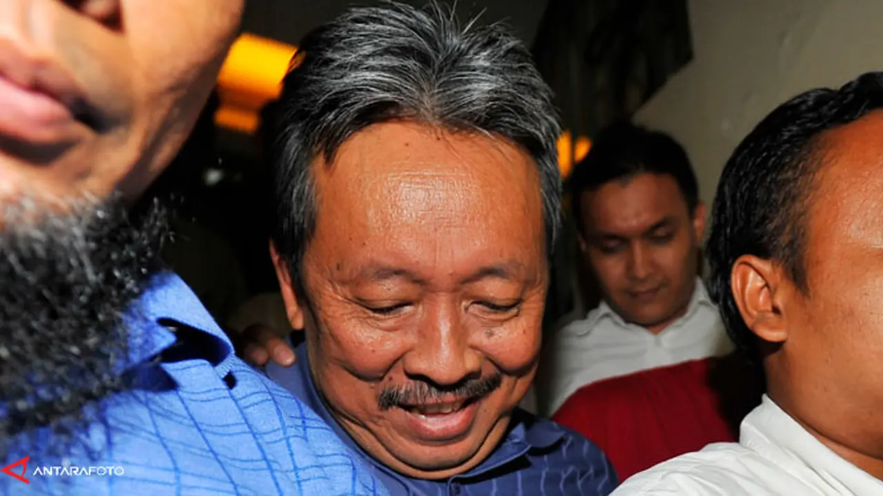 gatot-drop-131018b.jpg