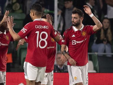 Manchester United telah dipastikan tersingkir dari Liga Champions 2023/2024, bahkan tak memenuhi syarat untuk melanjutkan persaingan di Liga Europa musim ini setelah hanya berstatus juru kunci di Grup A. MU sendiri tercatat pernah menjuarai Liga Europa pada musim 2016/2017 dan menjadi runner-up pada musim 2020/2021. Bahkan dua pemainnya termasuk dalam daftar 4 pemain klub Liga Inggris yang sukses merebut gelar top skor Liga Europa dalam 10 tahun terakhir. Berikut daftar 4 Pemain Klub Liga Inggris yang sukses raih gelar top skor Liga Europa dalam 10 tahun terakhir. (AFP/Jorge Guerrero)