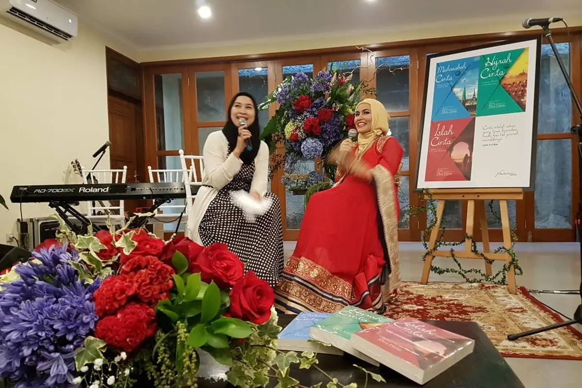 [Bintang] Setelah Jadi Novel, Dini Fitria Berharap Islah Cinta Difilmkan