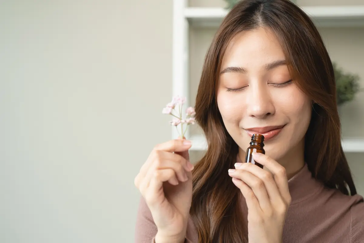 wanita januari parfum