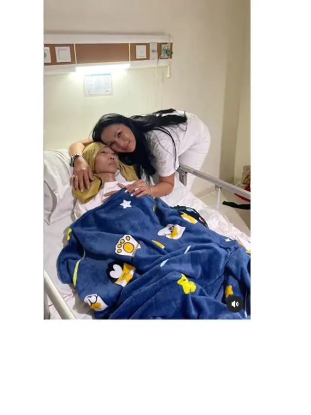 6 Potret Kalina Ocktarannya dengan Ibunda Sebelum Meninggal Dunia, Kini Jadi Kenangan