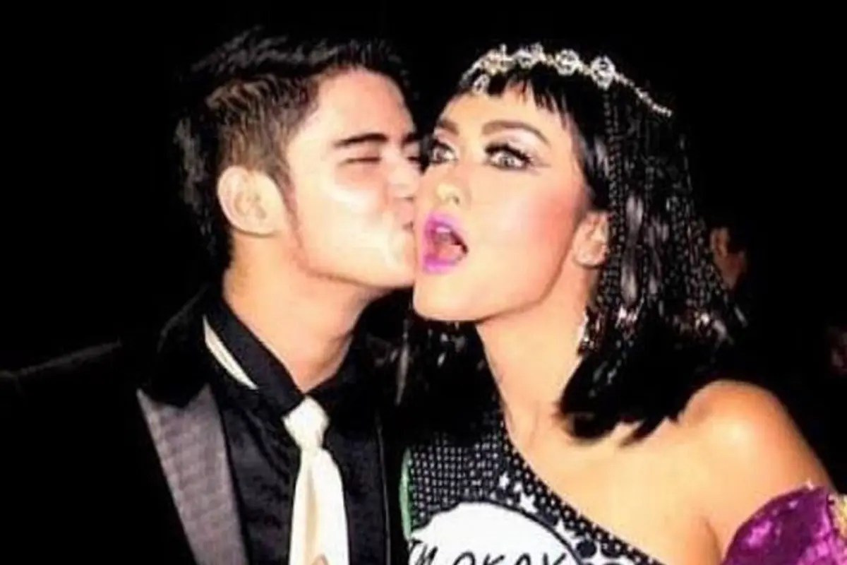 [Bintang] Aliando Syarief dan Julia Perez