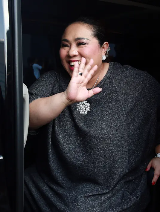 Memiliki segudang aktivitas memang kerap membuat orang-orang lengah dalam menjaga kesehatan. Bagi Nunung kesehatan adalah hal yang sangat penting mengingat aktivitasnya yang masih padat di dunia hiburan. (Deki Prayoga/Bintang.com)