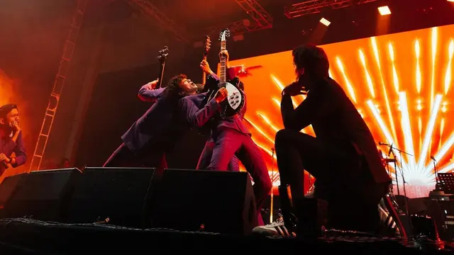 Momen El Rumi Kolaborasi di Konser 20 Tahun The Changcuters, Netizen: Vokalis Magang Tercakep