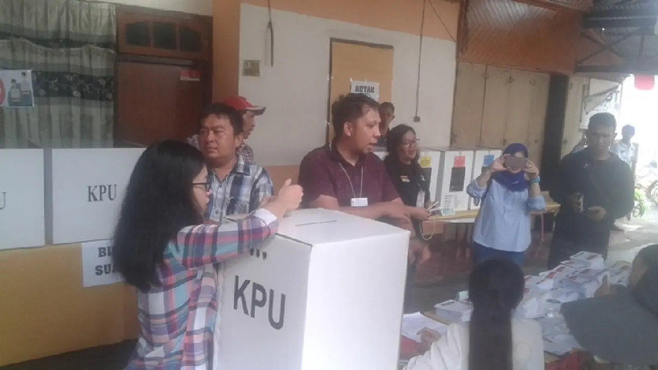 Pencoblosan ulang di Manado tampak sepi pemilih (Liputan6.com/ Yoseph Ikanubun)