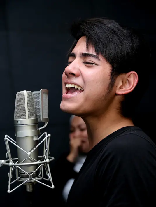 Ali, sapaan akrab Aliando, mengaku tidak masalah harus berpisah dari Prilly yang pernah menjadi rekan duetnya. (Andy Masela/Bintang.com)