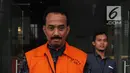 Wali Kota Blitar Muhammad Samanhudi Anwar usai menjalani pemeriksaan perdana pascapenahanan di Gedung KPK, Jakarta, Senin (25/6). Samanhudi ditetapkan sebagai tersangka bersama dua pihak swasta. (Merdeka.com/Dwi Narwoko)