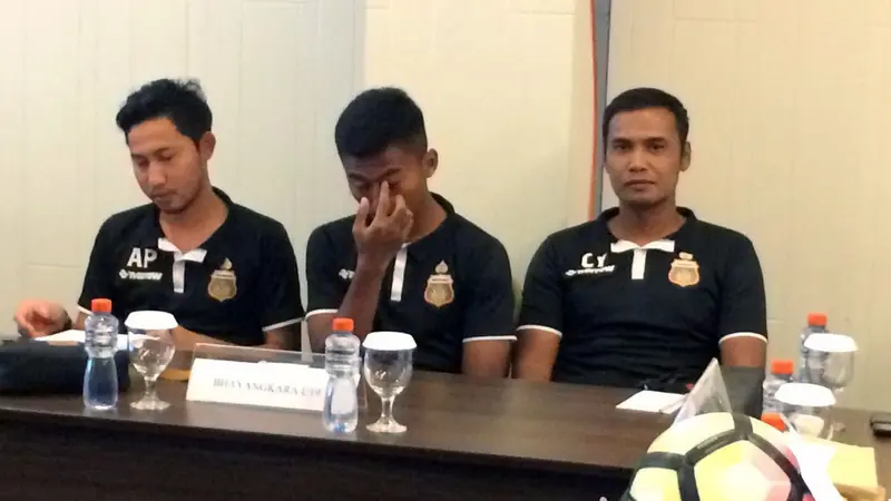 Pelatih Bhayangkara FC U-19, Charis Yulianto (kanan) (Istimewa)