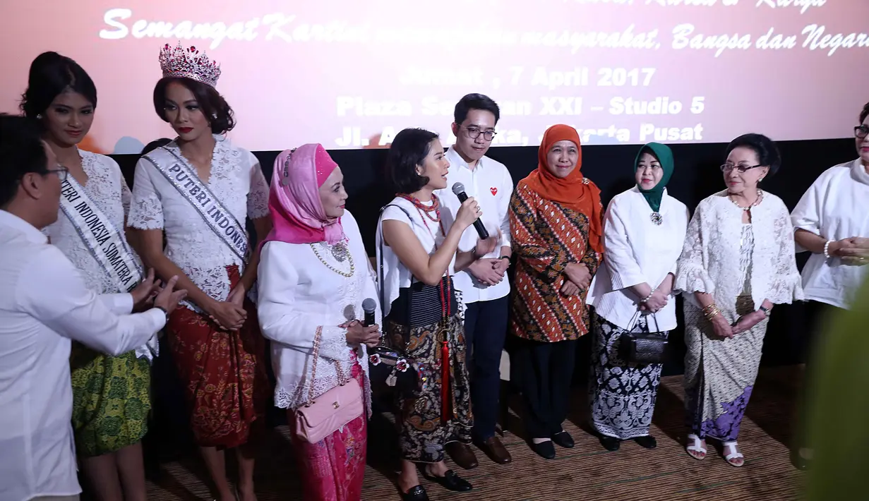 Bagi kedua Puteri Indonesia tersebut, film itu sangat menginspirasi dirinya. Mereka berdua berharap bisa menjadi inspirasi bagi wanita Indonesia. Dan bisa terus berkarya. (Nurwahyunan/Bintang.com)
