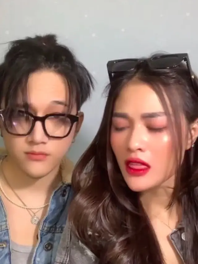 Potret Mesra Dicky SMASH dan Hesty Klepek-klepek. (Sumber: Instagram/hestyaryatura dan Instagram/dickyprasetya_)