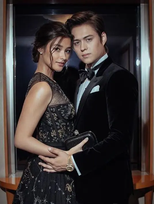 Para cowok-cowok harus siap terpotek hatinya karena wanita tercantik  di dunia 2017 ini sudah punya tambatan hati.  Liza Soberano berpacaran dengan rekan sesama selebriti Filipina, Enrique Gil. (instagram.com/enriquegil17)