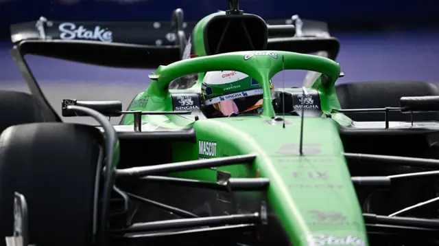 Gabriel Bortoleto dari Brasil mengemudikan (5) Kick Sauber C45 Ferrari di lintasan selama latihan menjelang Grand Prix F1 Kanada di Sirkuit Gilles-Villeneuve pada 13 Juni 2025 di Montreal, Quebec. (Minas Panagiotakis/Getty Images via AFP)