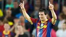 Kegembiraan striker Barcelona Lionel Messi yang membukukan hat-trick untuk membawa Barcelona mengalahkan Sevilla agregat 5-3 untukmenjuarai Piala Super Spanyol di Nou Camp, 21 Agustus 2010. AFP PHOTO/LLUIS GENE