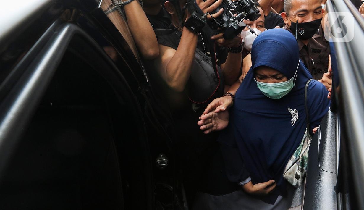 Kedua pejabat tersebut adalah Wakil Gubernur Lampung Chusnunia Chalim dan Wali Kota Pangkalpinang Maulan Aklil. (Liputan6.com/Johan Tallo)