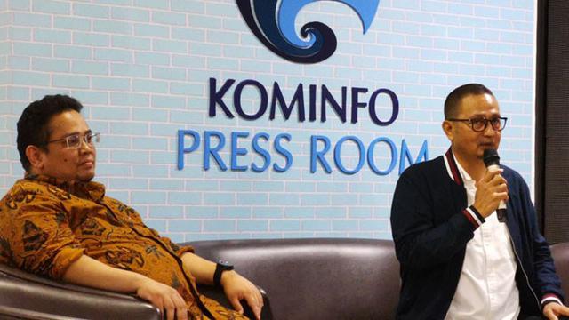 Komisioner Bawaslu, Rahmat Bagja dan Dirjen Aptika Kemkominfo, Semuel Abrijani Pangerapan. Liputan6.com/Andina Librianty