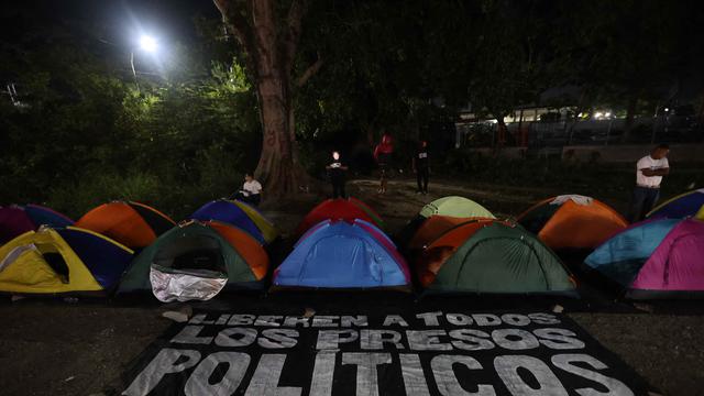 Harap Cemas, Keluarga Tahanan Politik Venezuela Menanti Pembebasan