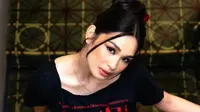 Sarah Beatrix Debut Lewat Film Horor Arwah, Kepala Puyeng Gegara Syuting Mobil Berguling di Jalan