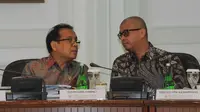 Pratikno (Kiri), Andi Widjajanto (kanan) (Liputan6.com/Herman Zakharia)