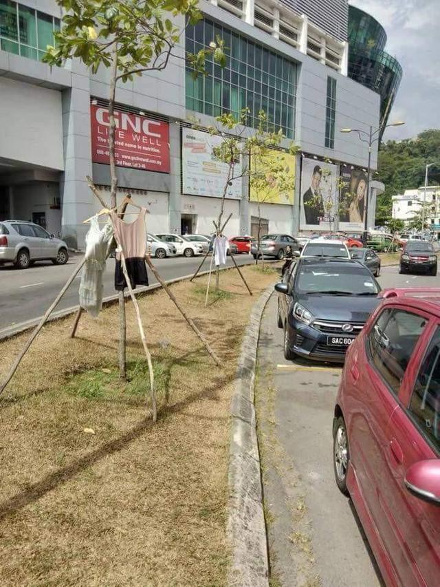 Jalan dijadikan tempat jemuran (Ist)