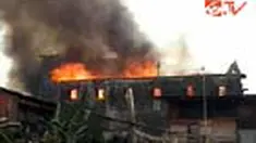 Puluhan rumah kontrakan di daerah Kapuk, Cengkareng, Jakbar, ludes terbakar. Puluhan kepala keluarga kehilangan tempat tinggal dan kerugian diperkirakan mencapai ratusan juta rupiah.