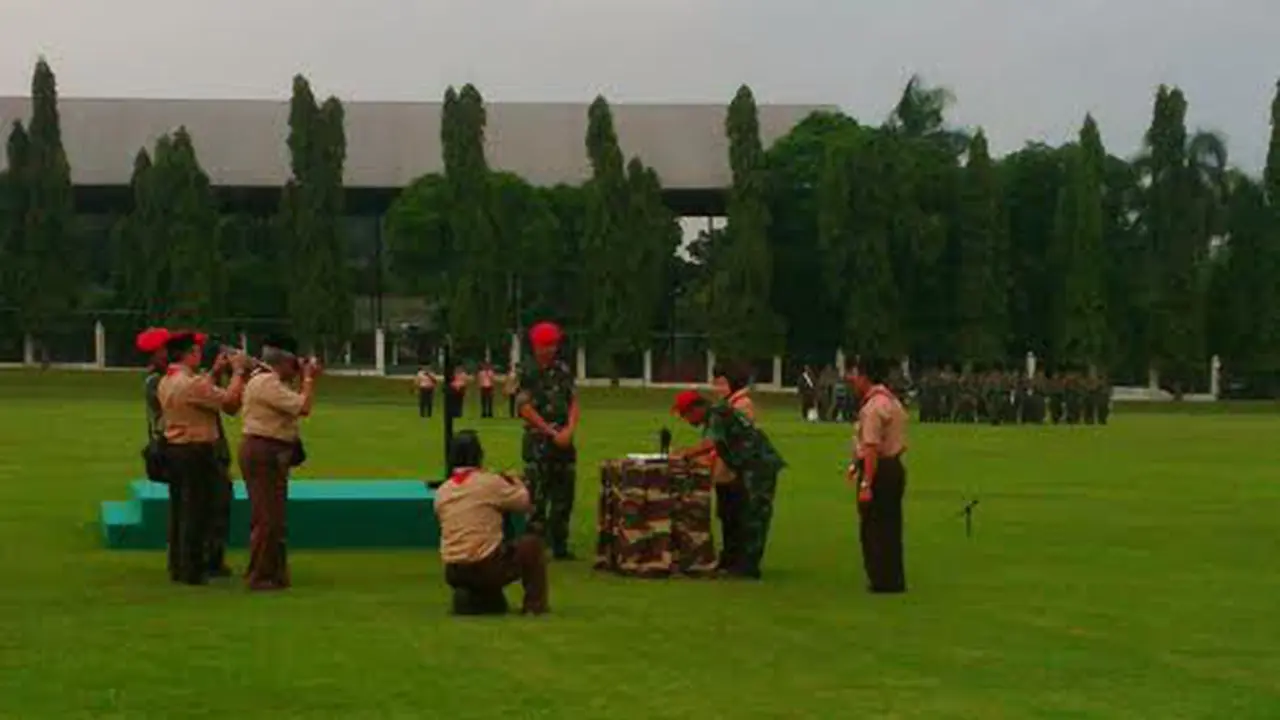 Kopassus Latih Pramuka DKI Tanggulangi Bencana