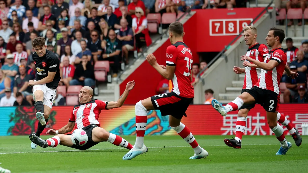 Winger Manchester United (MU), Daniel James ketika menjebol gawang Southampton