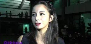 Konser Boyzone di Istora Senayan Jakarta belum lama ini tak dilewatkan Kirana Larasati. Penampilan Ronan Keating membawanya kembali ke masa kecil.