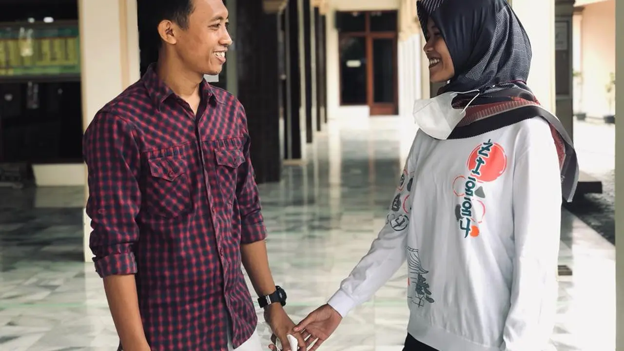 Ikwanto, orang yang pernah mengalami kusta bersama isrtinya, Liyah