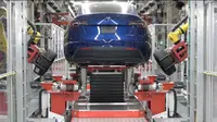 Tesla dan GM Setop Pakai Suku Cadang China di Amerika